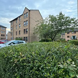  Apartment Two Bedroom Flat Close To Meadows With Free Parking By Parking Permit